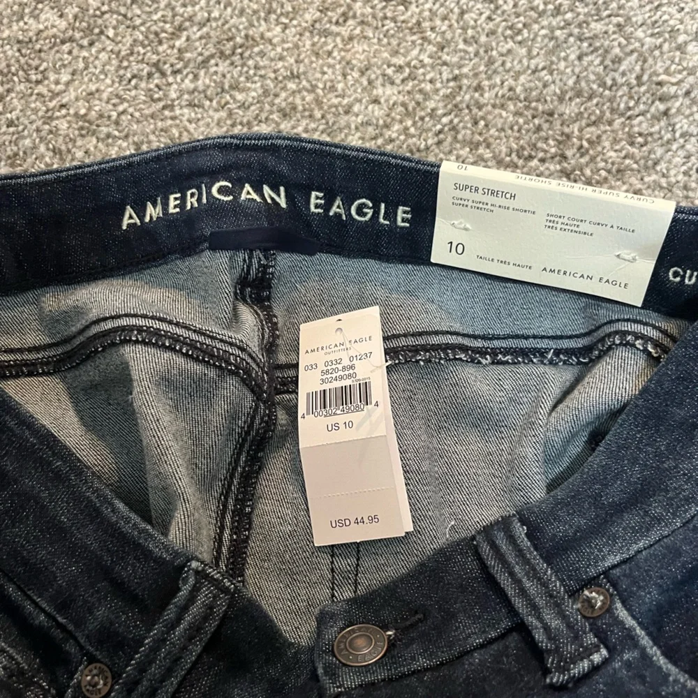 American Eagle Curvy Super Hi-Rise Shortie NWT - Picture 4 of 4